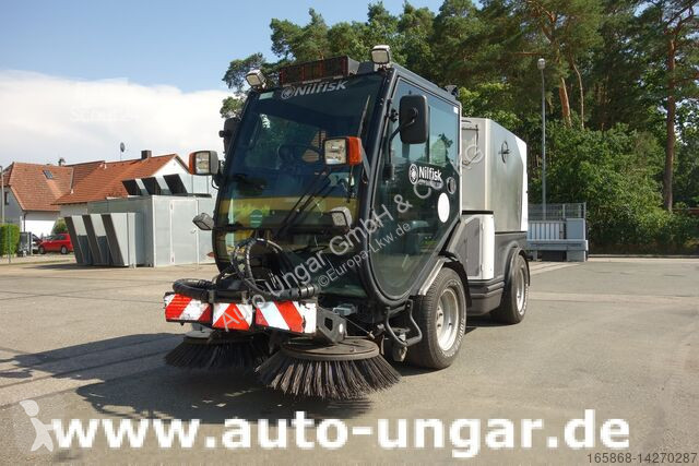 Camion Balayeuse Schmidt Nilfisk City Ranger 3500 4x4 Kehrmaschine