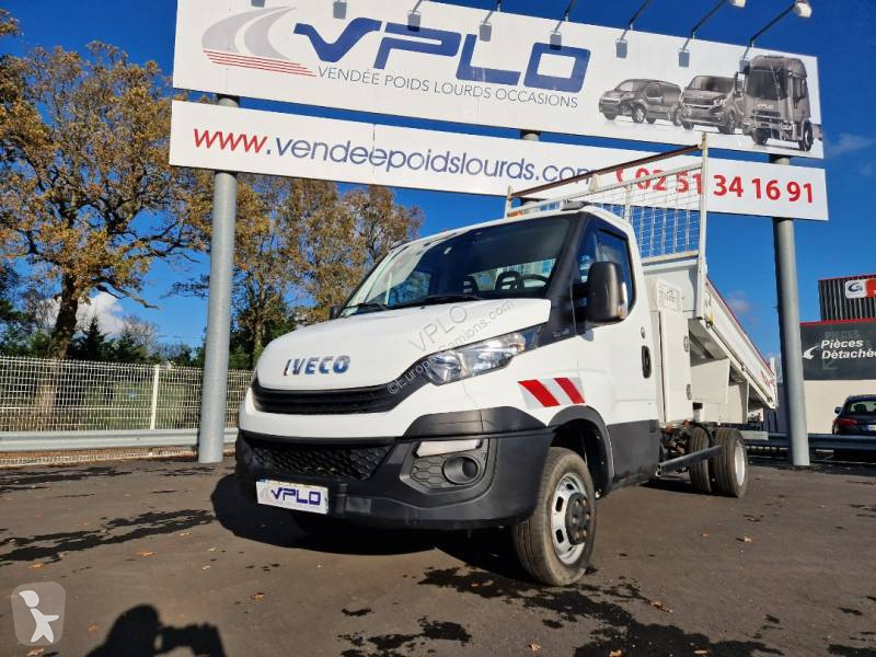 Carrinha comercial basculante Iveco estandar Daily 35C15 4x2 Gasóleo