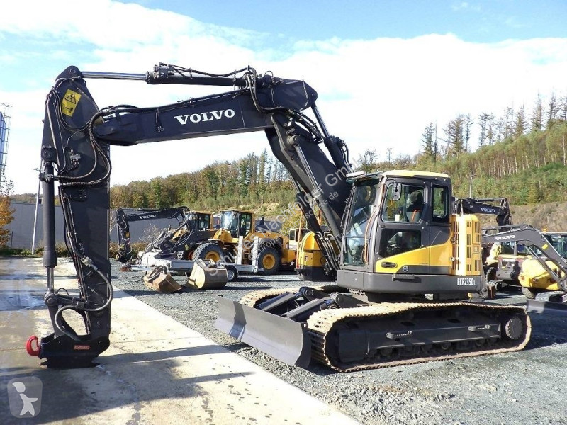 Excavadora Volvo