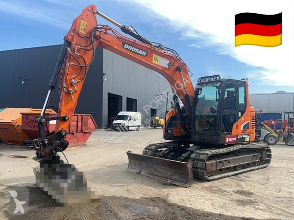 Escavadora Doosan -5 with Lehnhoff SW10-3...