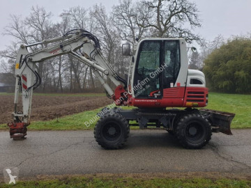 Excavadora de ruedas Takeuchi