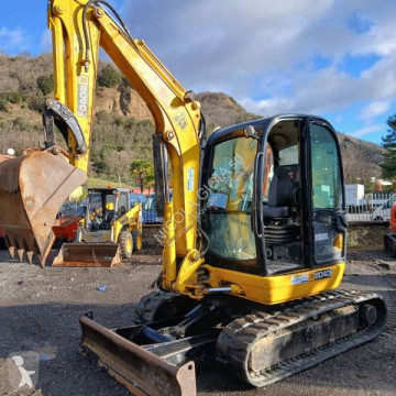 JCB 8040