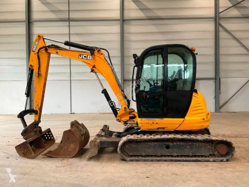 Mini pelle JCB