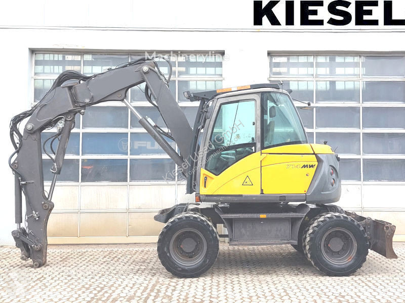 Excavator Mecalac