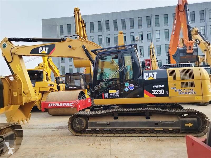 Escavadora Caterpillar 323D