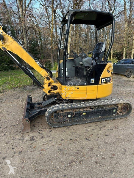 Excavadora Caterpillar 3035