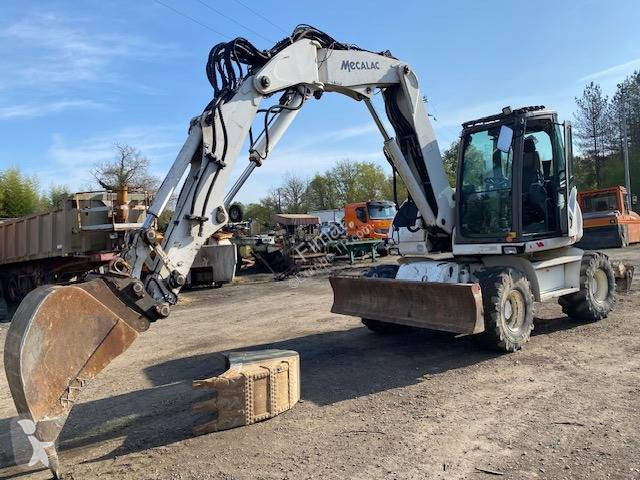 Excavator Mecalac
