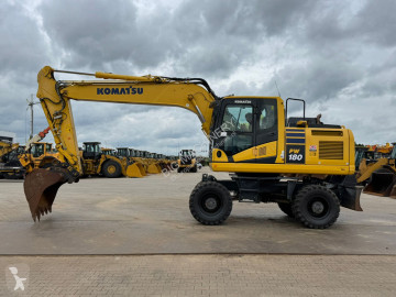 Excavadora de ruedas Komatsu