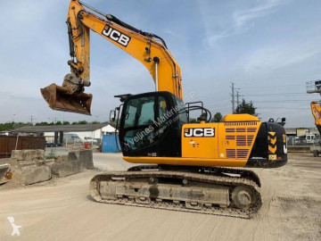 Pelle sur chenilles JCB