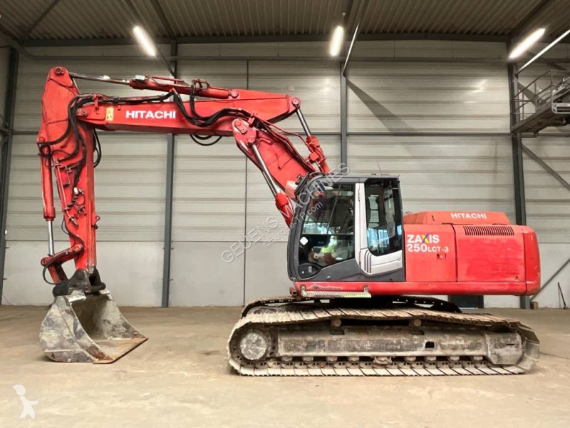 Excavator Hitachi LC-3