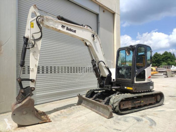 Pelle sur chenilles Bobcat