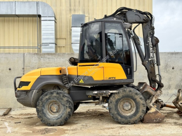 Excavadora de ruedas Mecalac