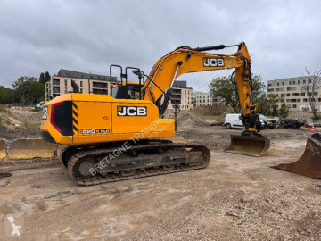Pelle sur chenilles JCB