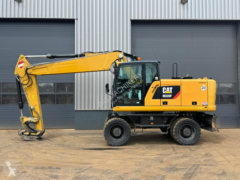 Excavator Caterpillar MF