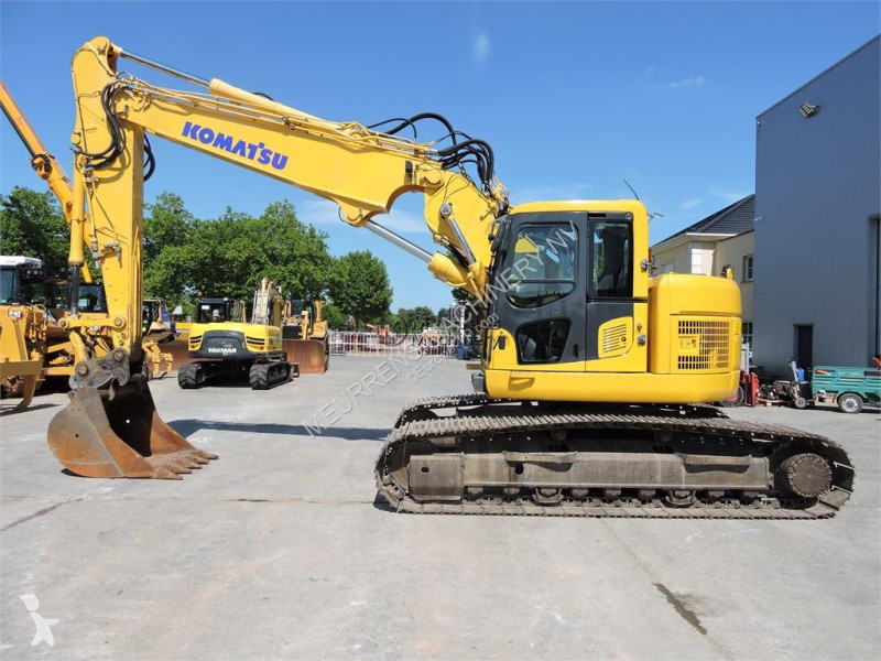 جرافة Komatsu PC228