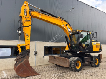 Excavadora de ruedas JCB