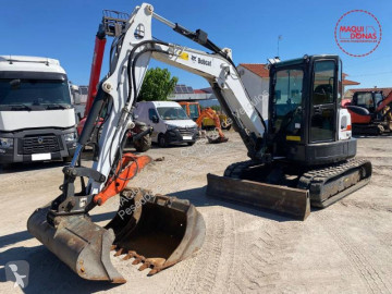 Pelle sur chenilles Bobcat
