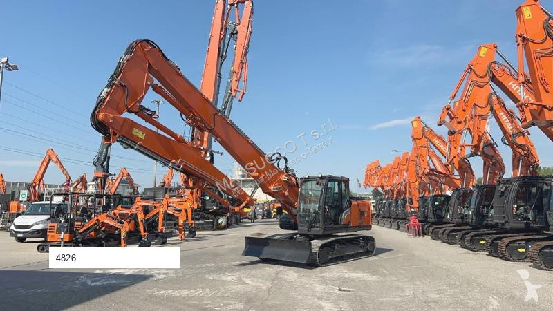 Excavadora Hitachi DM-7
