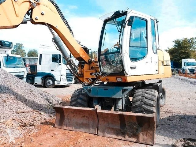 Excavadora Liebherr A311