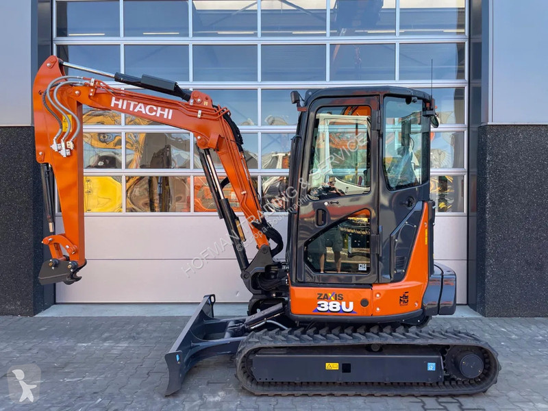 Escavadora Hitachi ZX38U-6 | A/C