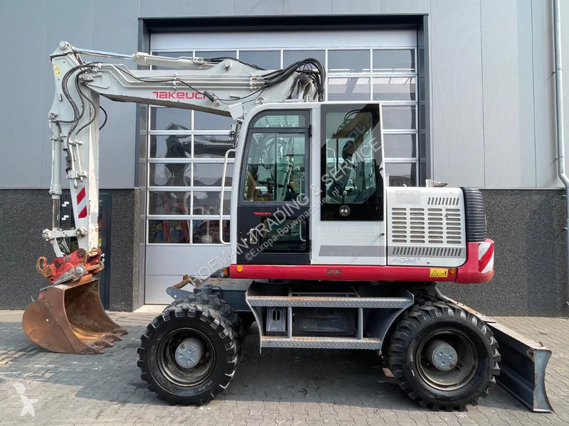Escavadora Takeuchi
