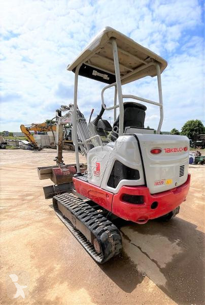 Excavadora Takeuchi 3 GODETS TB225