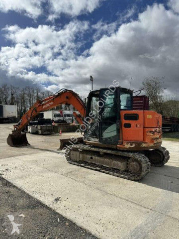 Pelle sur pneus Hitachi