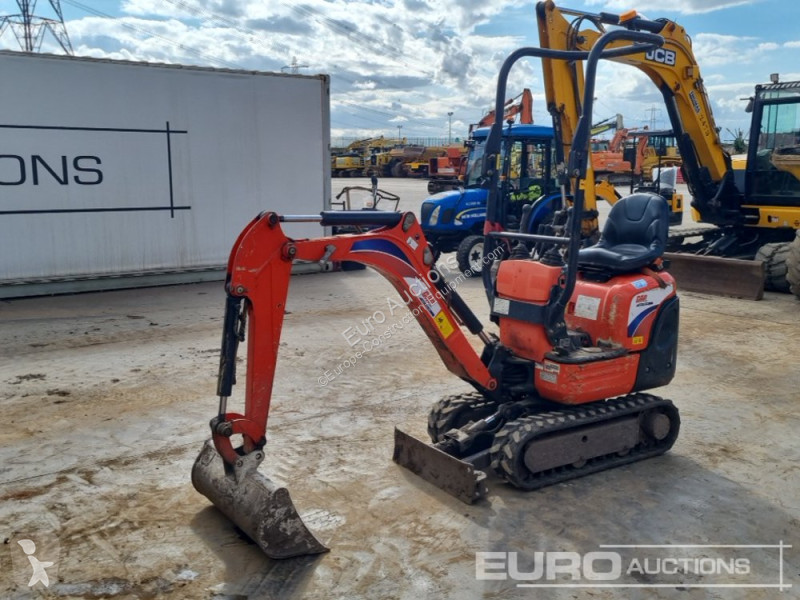 Lopatový nakládač Kubota K008-3