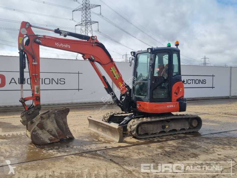 Lopatový nakládač Kubota U55-4