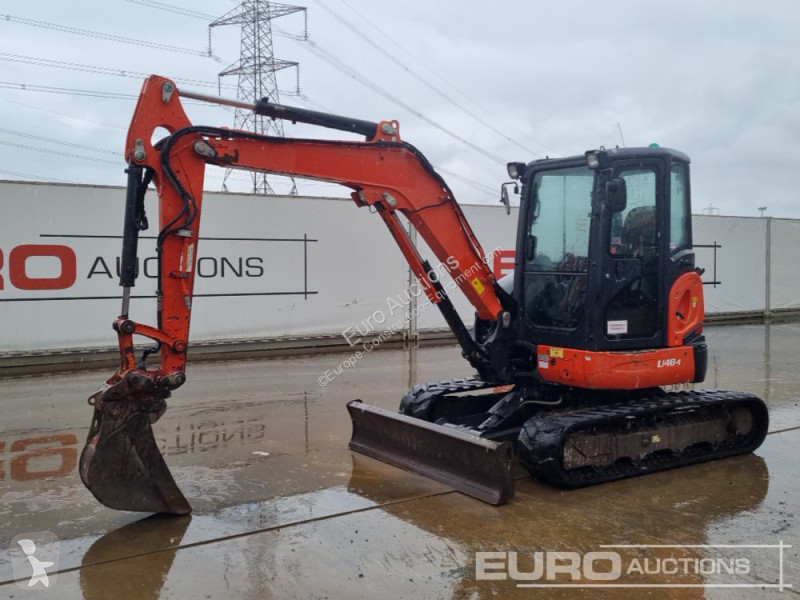 Lopatový nakládač Kubota U48-4