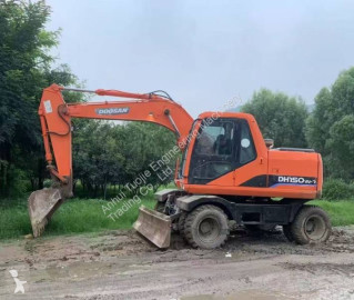 Kolová lopata Doosan