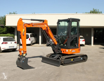 Lopatový nakládač Hitachi ZX26U-6 CR