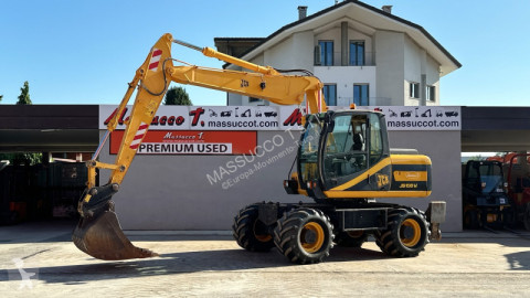 Lopatový nakládač JCB JS130W 4x4