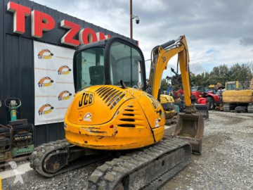 Mini pelle JCB