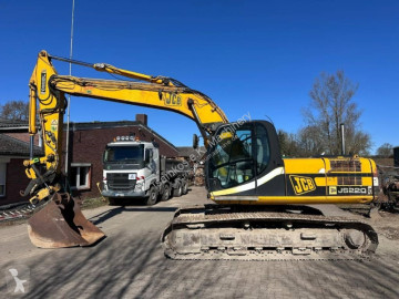 Pelle sur chenilles JCB