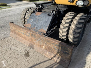 Pelle sur pneus Caterpillar