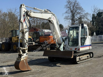 Pelle sur chenilles New Holland
