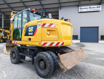 Pelle sur pneus Caterpillar