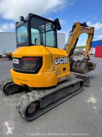 Mini pelle JCB