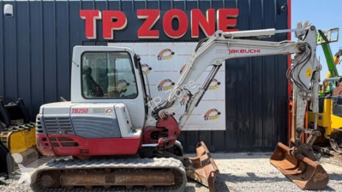 Minikoparka Takeuchi