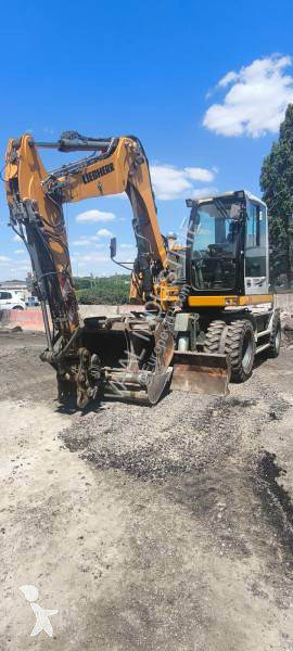 Liebherr A910