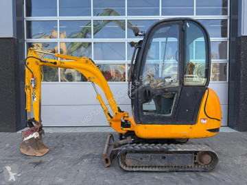 Mini pelle JCB