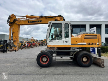 Pelle sur pneus Liebherr
