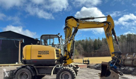 Pelle sur pneus Wacker Neuson