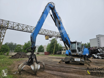 Pelle sur pneus Terex