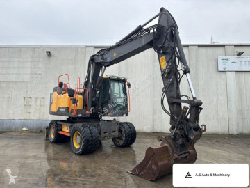 Excavadora de ruedas Volvo