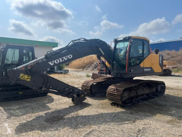 جرافة مجنزرة Volvo