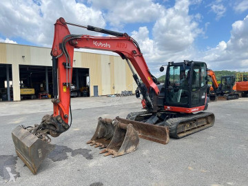 جرافة مجنزرة Kubota