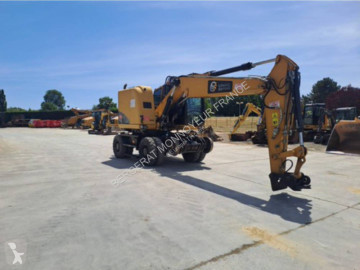Pelle sur pneus Caterpillar