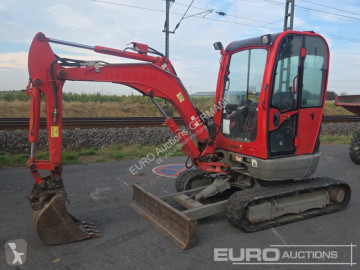 JCB8025